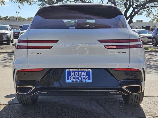 2026 Genesis GV70 3.5T Sport Advanced