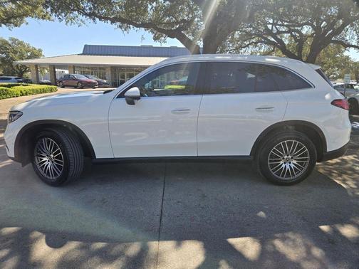 2025 Mercedes-Benz GLC 300 Base