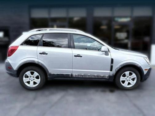 White 2013 Chevrolet Captiva Sport 2LS