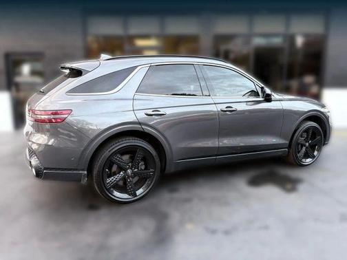 Gray 2022 Genesis GV70 3.5T Sport