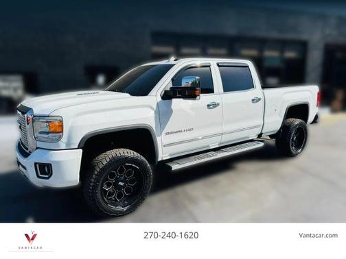 White 2016 GMC Sierra 2500 Denali