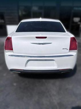 White 2016 Chrysler 300C Base