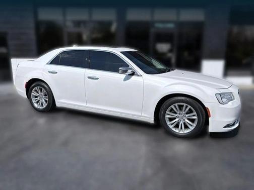 White 2016 Chrysler 300C Base