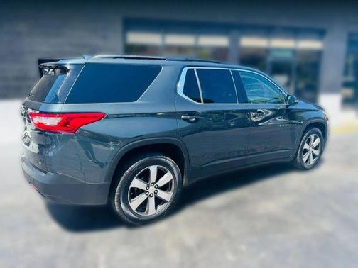 Gray 2020 Chevrolet Traverse LT Leather