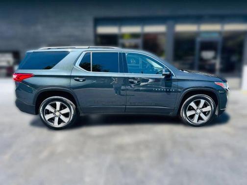 Gray 2020 Chevrolet Traverse LT Leather