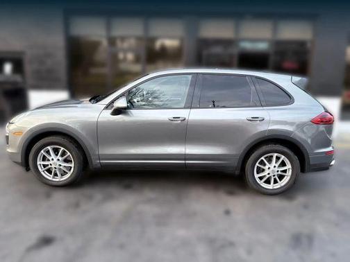 Gray 2018 Porsche Cayenne Platinum Edition