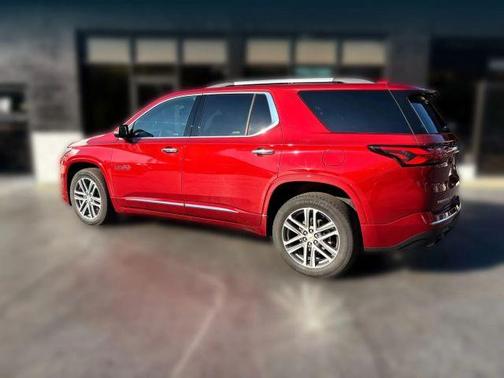 Red 2022 Chevrolet Traverse High Country