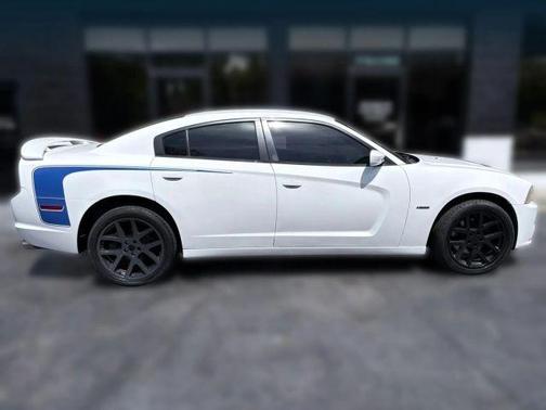 White 2014 Dodge Charger R/T