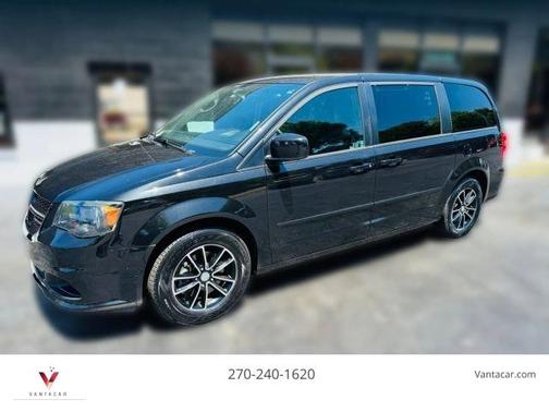 Black 2017 Dodge Grand Caravan SE