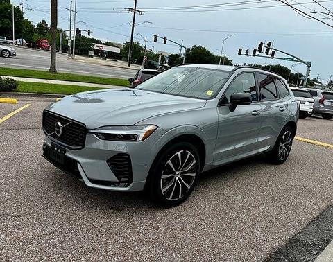 Vapour Grey 2025 Volvo XC60 Plus