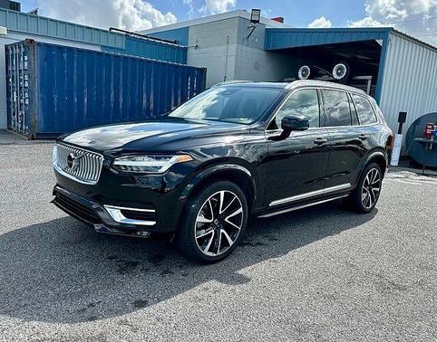 Onyx Black 2023 Volvo XC90 Plus