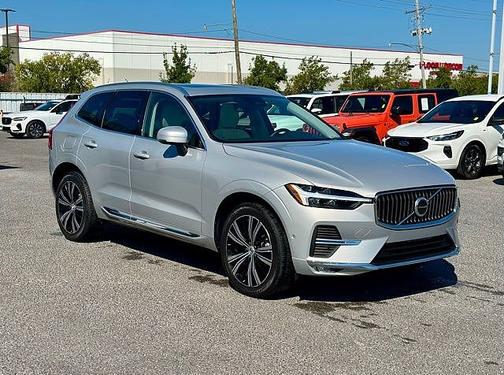 2023 Volvo XC60 Plus