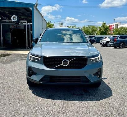 Thunder Grey 2023 Volvo XC40 Plus