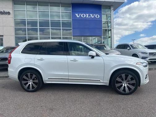2023 Volvo XC90 B6 Ultimate 6-Seater
