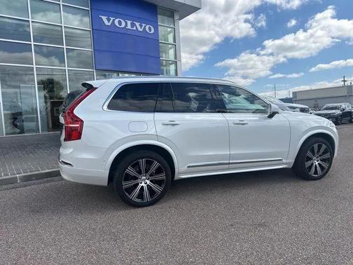 2023 Volvo XC90 B6 Ultimate 6-Seater