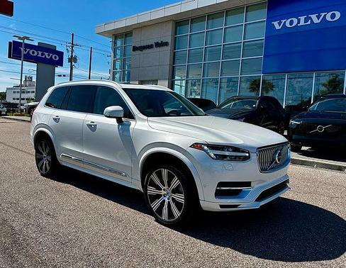 Crystal White 2023 Volvo XC90 Plus