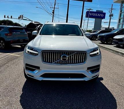 Crystal White 2023 Volvo XC90 Plus