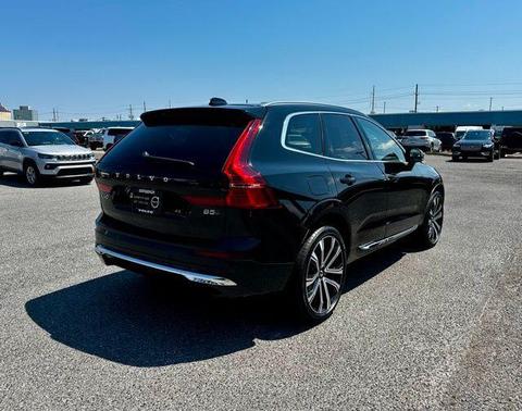 2023 Volvo XC60 B5 Ultimate Bright Theme