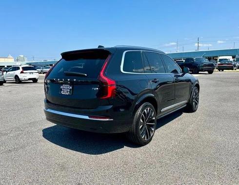 2025 Volvo XC90 Plug-In Hybrid T8 Plus 7-Seater