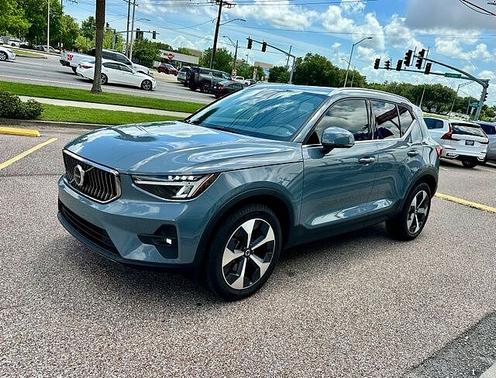 Thunder Grey 2023 Volvo XC40 Plus