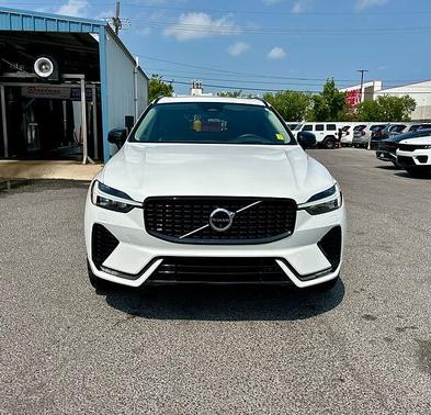 Crystal White 2024 Volvo XC60 B5 Ultimate Dark