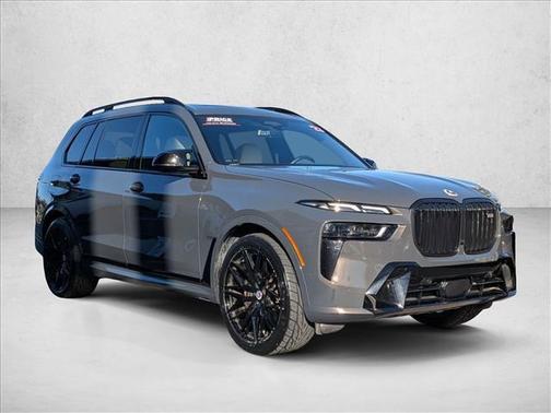 2023 BMW X7 M60i