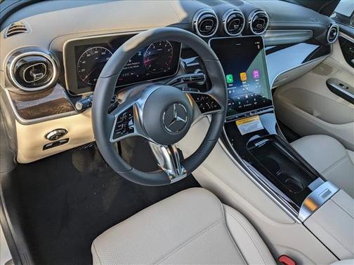 2025 Mercedes-Benz GLC 300 4MATIC