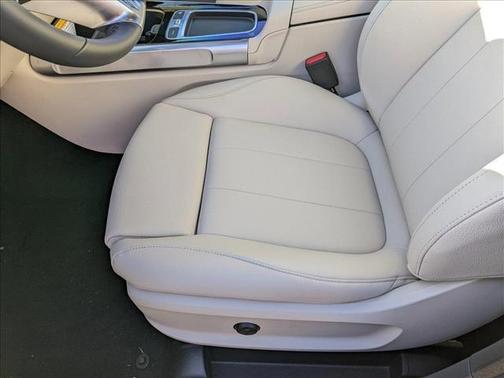 2025 Mercedes-Benz GLB 250 Base