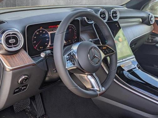 2025 Mercedes-Benz GLC 350e Base