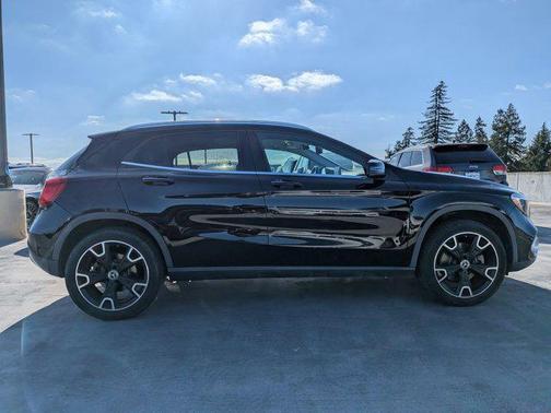 Night Black 2018 Mercedes-Benz GLA 250 4MATIC