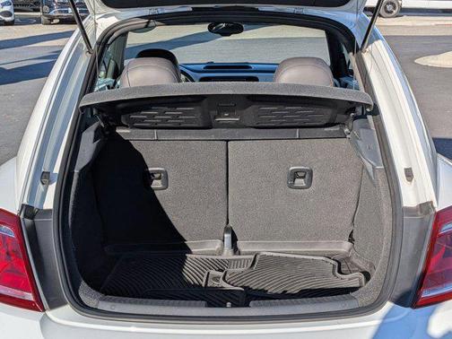 Pure White 2016 Volkswagen Beetle 1.8T SE