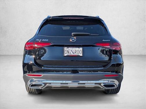 2026 Mercedes-Benz GLC 300 4MATIC