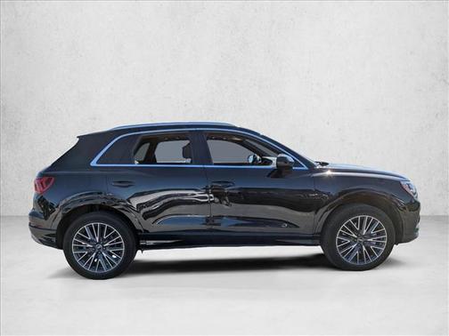 2022 Audi Q3 40 Premium