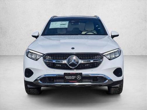 MANUFAKTUR Moonlight White Metallic 2026 Mercedes-Benz GLC 300 4MATIC