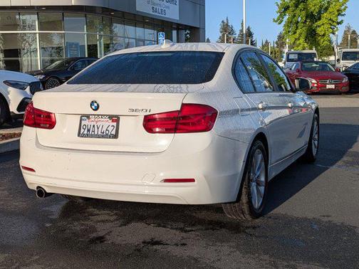 Alpine White 2016 BMW 320 i