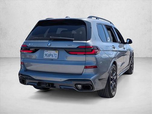 Skyscraper Grey Metallic 2024 BMW X7 xDrive40i