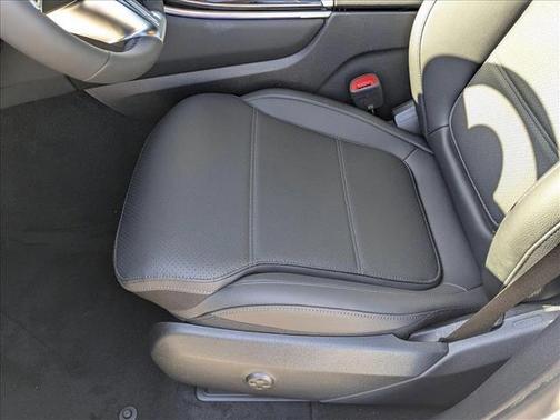2025 Mercedes-Benz GLC 350e Base
