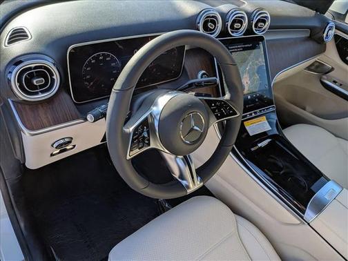 2025 Mercedes-Benz GLC 300 4MATIC