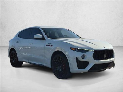 Bianco 2022 Maserati Levante Trofeo