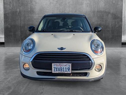 2017 MINI Hardtop Cooper