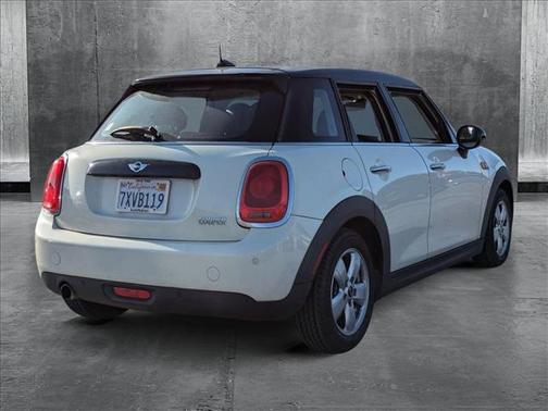2017 MINI Hardtop Cooper