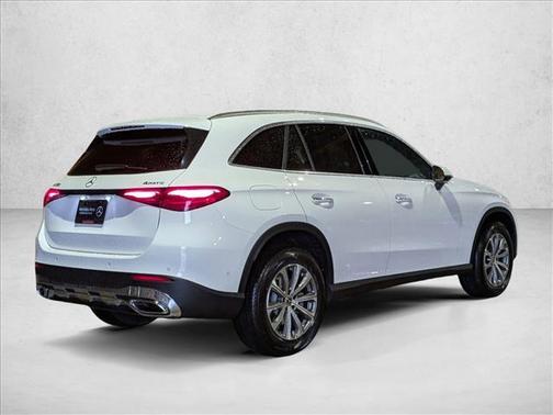 Polar White 2026 Mercedes-Benz GLC 300 4MATIC
