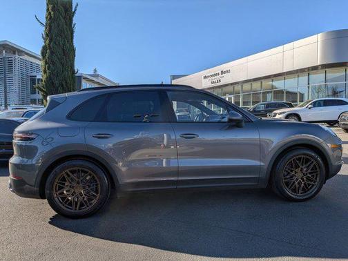 2021 Porsche Cayenne Cayenne E-Hybrid