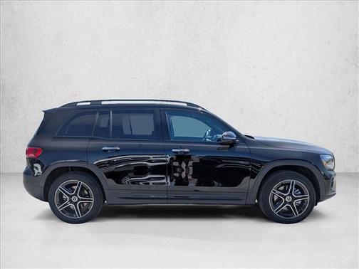 Night Black 2026 Mercedes-Benz GLB 250 4MATIC