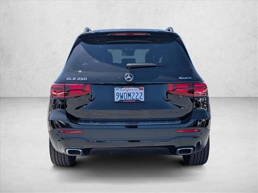 Night Black 2026 Mercedes-Benz GLB 250 4MATIC
