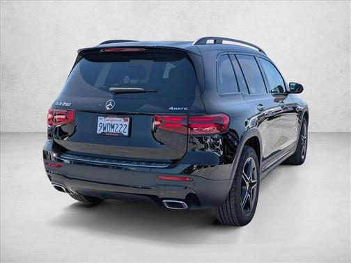 Night Black 2026 Mercedes-Benz GLB 250 4MATIC