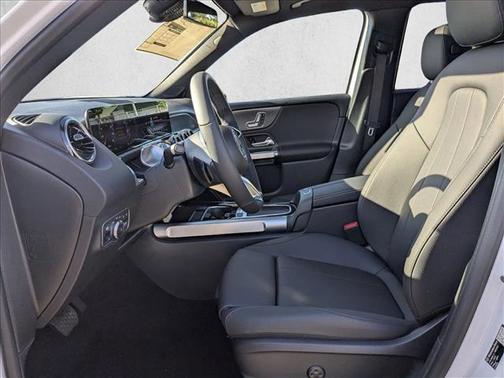 Polar White 2026 Mercedes-Benz GLB 250 Base