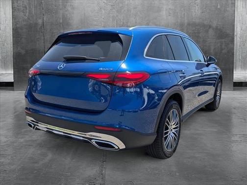 2025 Mercedes-Benz GLC 300 4MATIC