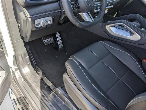 MANUFAKTUR Moonlight White Metallic 2026 Mercedes-Benz GLS 450 4MATIC