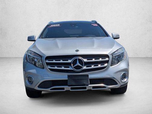 Polar Silver Metallic 2018 Mercedes-Benz GLA 250 4MATIC